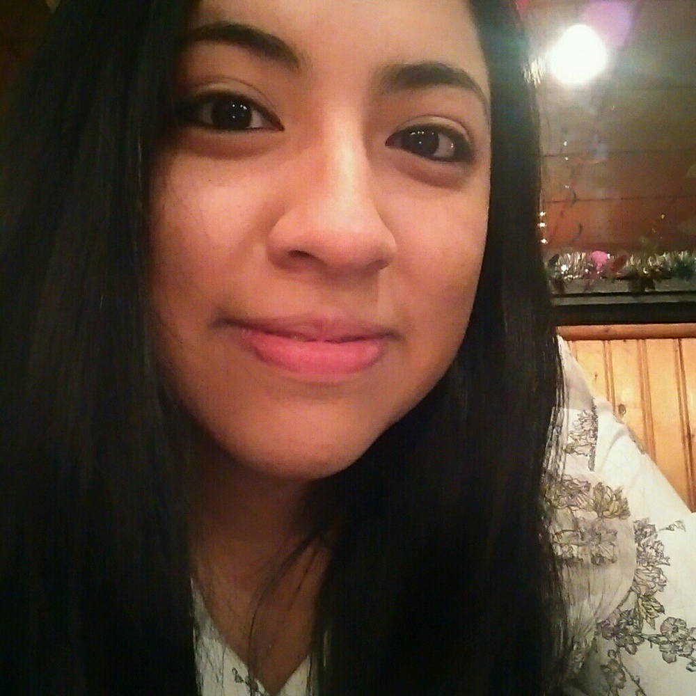 Meet your Posher, Ana